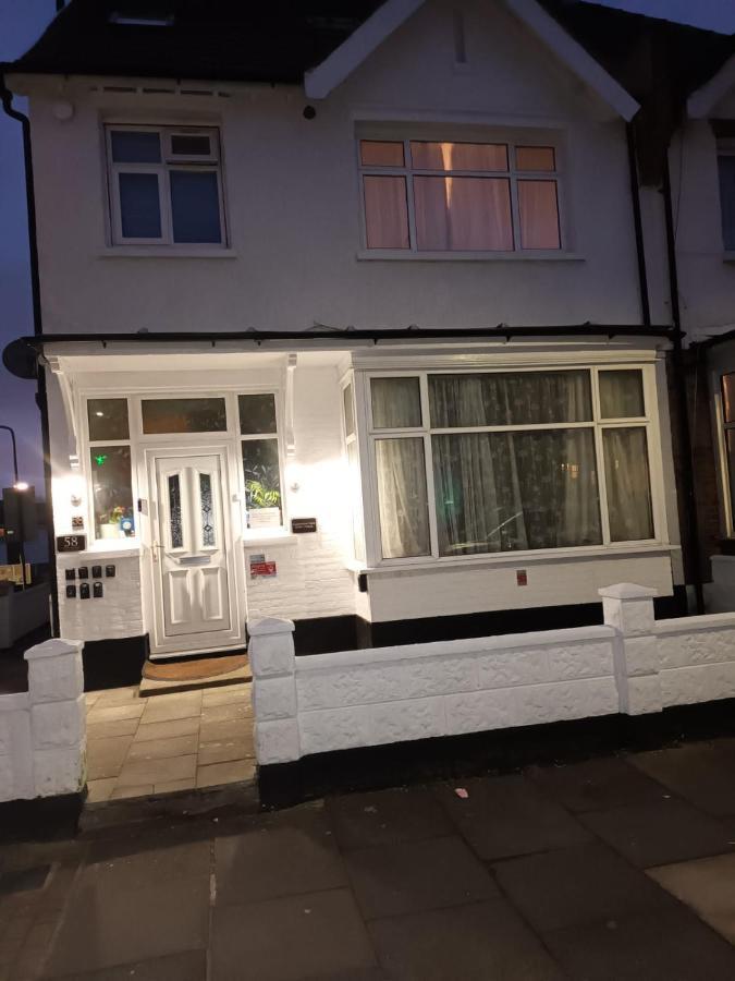 Gladstone Lodge Guest House London Exterior photo