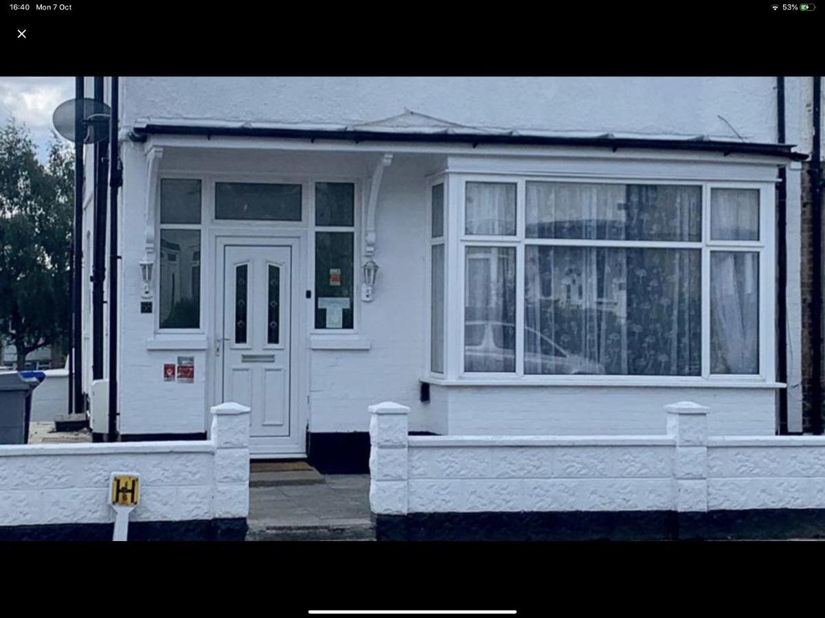 Gladstone Lodge Guest House London Exterior photo
